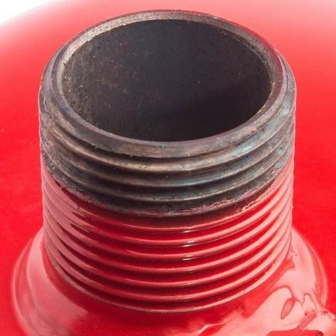 Расширительный бак (с ножками) для системы отопления (Серия STH) STOUT