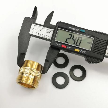 Переходник для смесителя М24 НР - М22 ВР - 3/4" НР BOUTTE